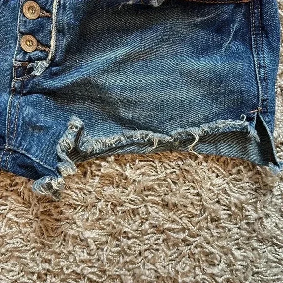 Free People Women's Denim Button Up Distressed Shorts Size 28 - Picture 5 of 7